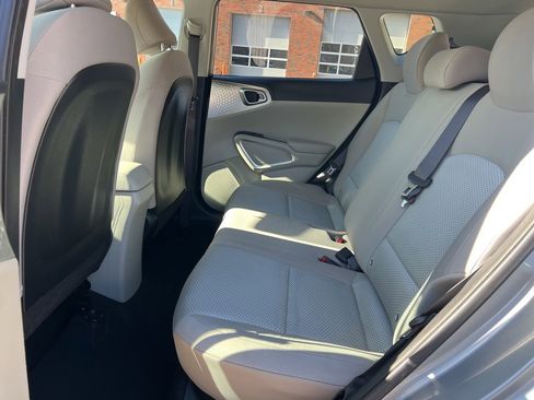Certified 2023 Kia Soul LX image 21