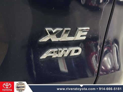 Used 2019 Toyota RAV4 XLE w/ Convenience Package AWD/4WD image 14