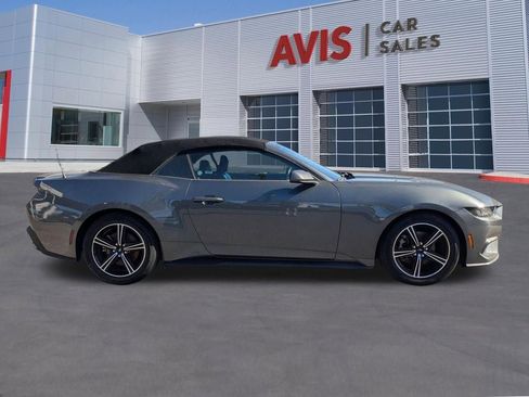 Used 2025 Ford Mustang Premium image 7