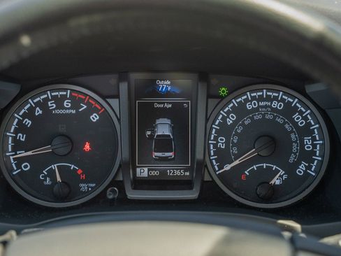 Used 2023 Toyota Tacoma TRD Off-Road AWD/4WD image 28