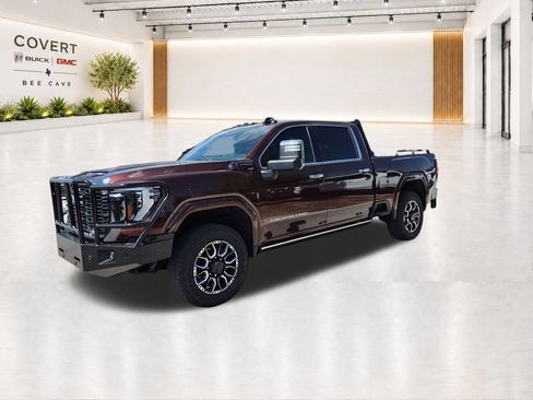 Used 2024 GMC Sierra 2500 Denali Ultimate AWD/4WD image 4