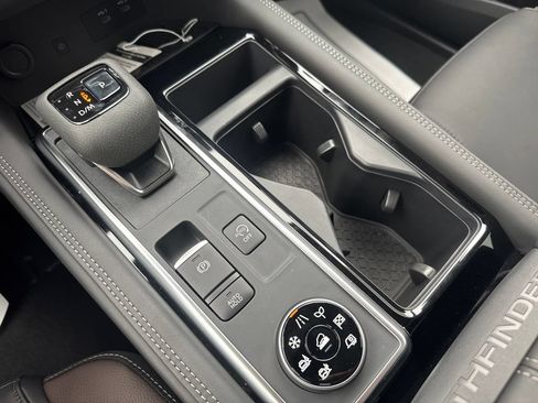 New 2026 Nissan Pathfinder Platinum AWD/4WD image 25