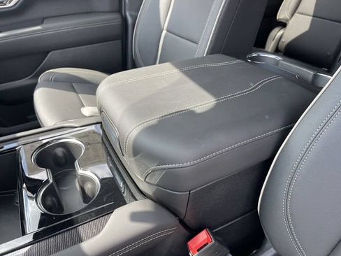 New 2026 GMC Yukon XL Elevation w/ Elevation Premium Package AWD/4WD image 21