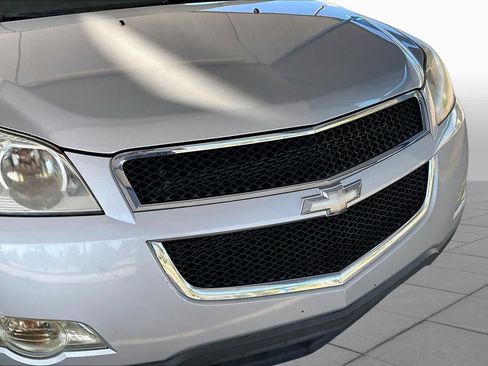 Used 2012 Chevrolet Traverse LT FWD image 28