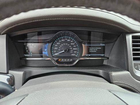 Used 2015 Lincoln MKS AWD w/ Equipment Group 101A image 20