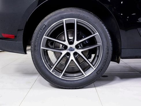 New 2026 Porsche Macan image 25