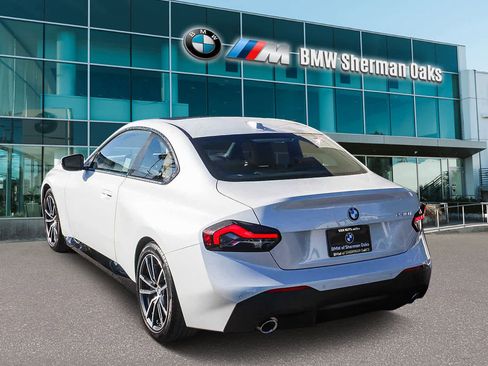 Certified 2023 BMW 230i Coupe w/ Convenience Package image 6