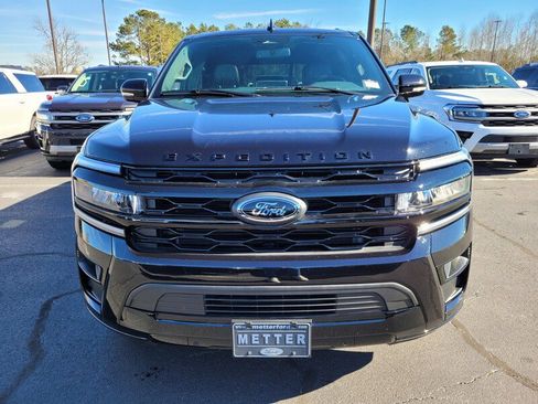 Used 2024 Ford Expedition Limited image 2