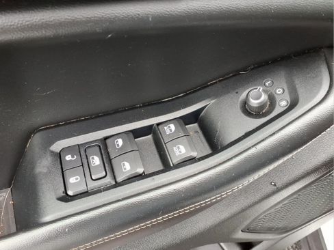 Used 2023 Jeep Grand Cherokee Laredo AWD/4WD image 20