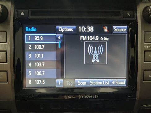 Used 2016 Toyota Tundra SR5 image 27