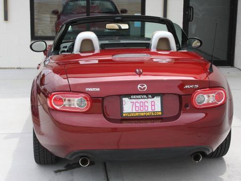 Used 2009 MAZDA MX-5 Miata Grand Touring w/ Premium Pkg RWD image 20