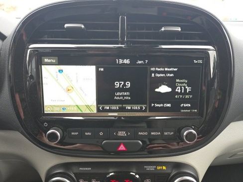 Used 2020 Kia Soul EX image 12