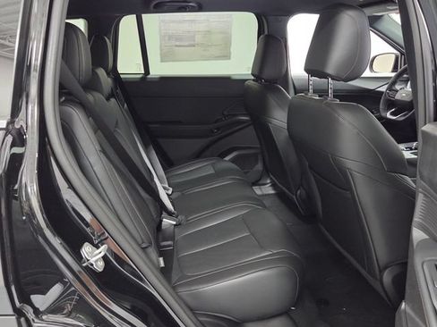 New 2026 Jeep Cherokee Limited AWD/4WD image 16
