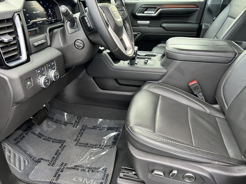 Used 2024 GMC Sierra 1500 Denali w/ Denali Reserve Package image 16