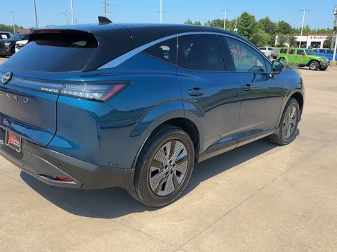 Used 2025 Nissan Murano SL AWD/4WD image 9