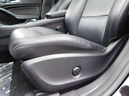 Used 2015 Mercedes-Benz CLA 250 4MATIC image 15