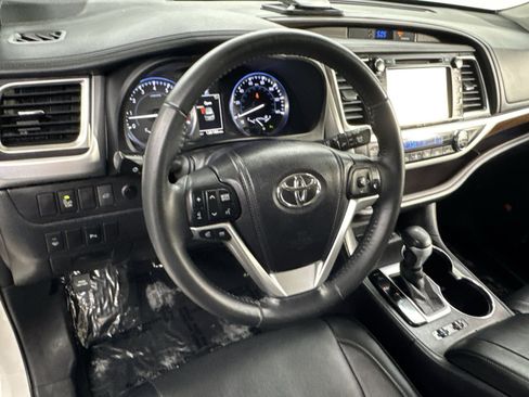 Used 2015 Toyota Highlander Limited AWD/4WD image 13