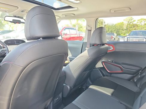 Certified 2023 Kia Soul GT-Line FWD image 26