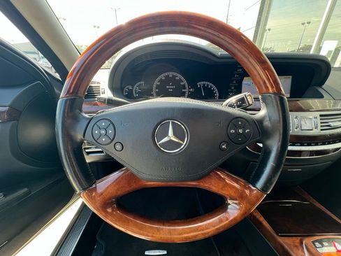 Used 2010 Mercedes-Benz S 550 image 40