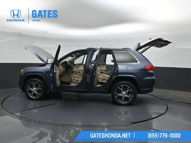 Used 2019 Jeep Grand Cherokee Overland AWD/4WD image 58