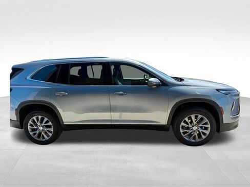 Used 2026 Buick Enclave Preferred FWD image 4