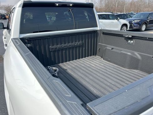 Used 2025 Toyota Tacoma SR5 image 15