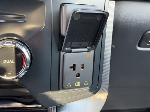 New 2025 Ford F150 Platinum w/ FX4 Off-Road Package image 20
