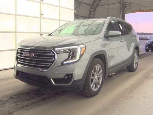 Used 2024 GMC Terrain SLT image 1
