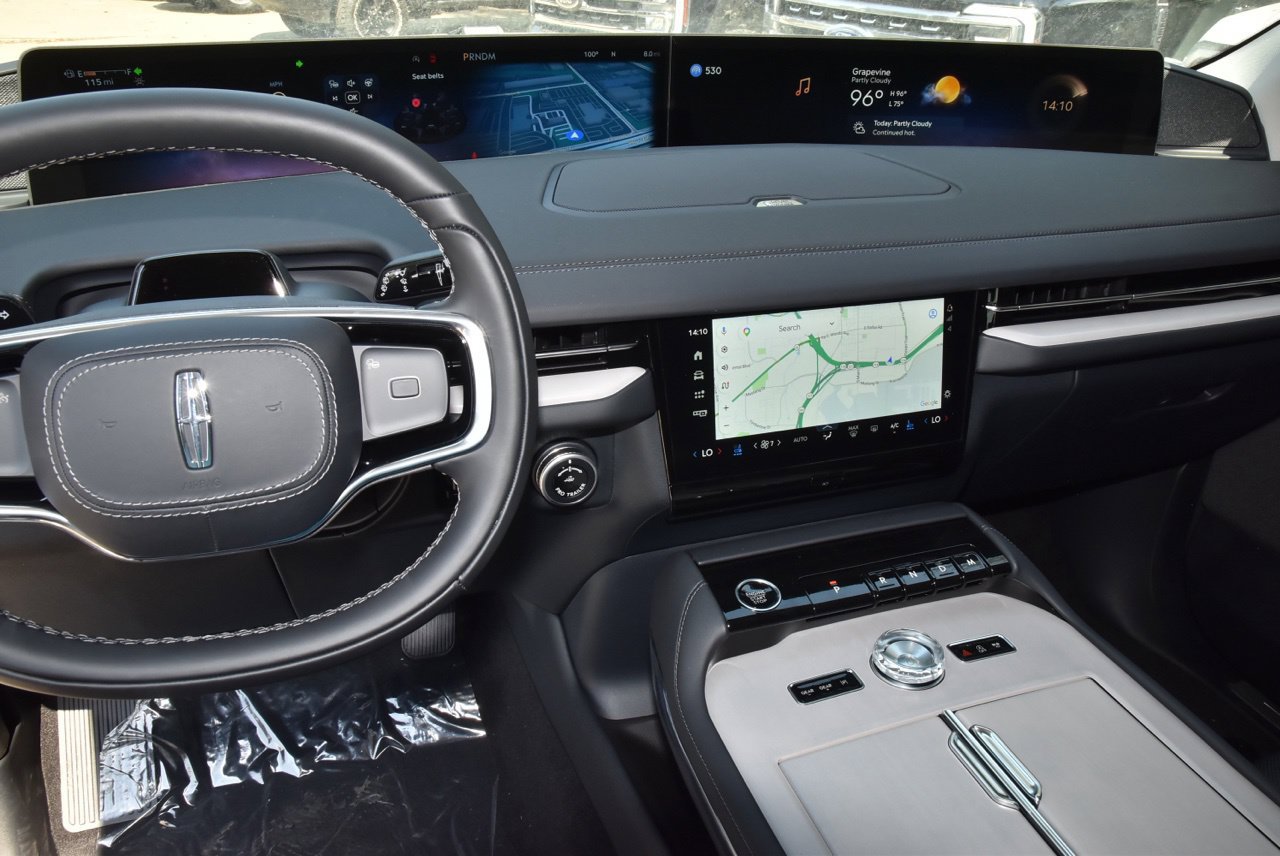 New 2027 Lincoln Navigator Reserve AWD/4WD image 26