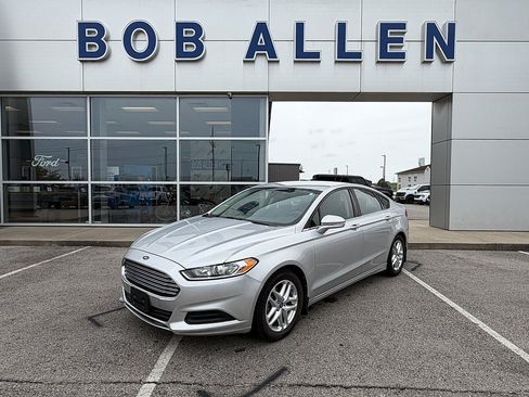 Used 2013 Ford Fusion SE FWD image 1