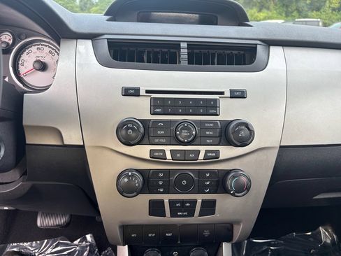 Used 2008 Ford Focus Sedan FWD image 25