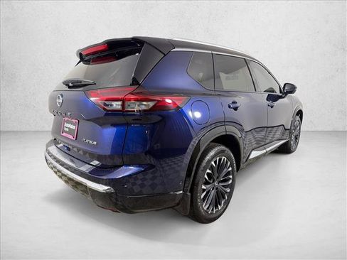 Used 2024 Nissan Rogue Platinum FWD image 5