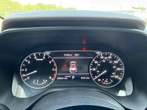 Used 2023 Nissan Rogue SV FWD image 21