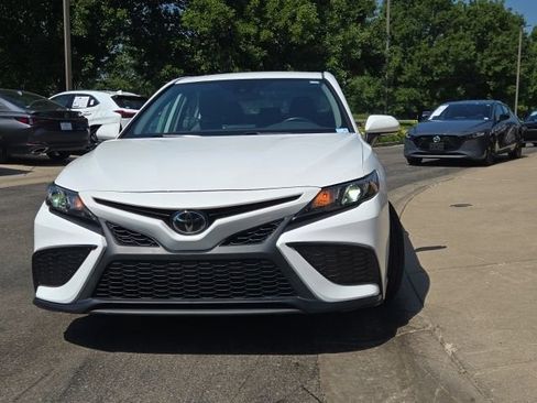 Used 2023 Toyota Camry SE FWD image 8