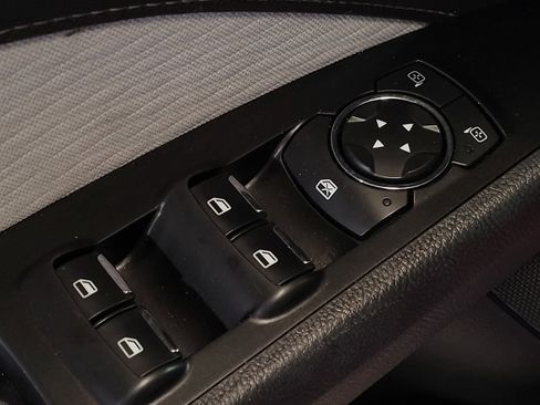Used 2019 Ford Fusion SE w/ Equipment Group 151A FWD image 27