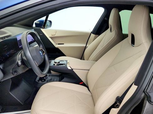 Used 2025 BMW iX xDrive50 w/ Sport Package AWD/4WD image 19