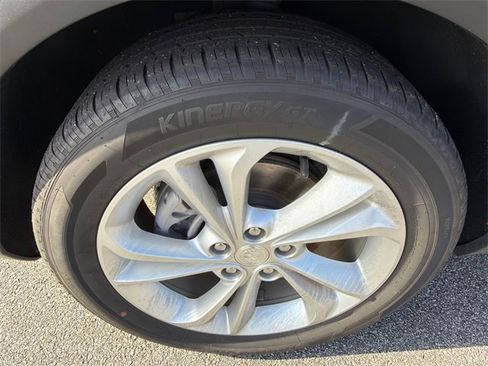 Used 2023 Buick Encore GX Preferred w/ Cold Weather Comfort Package image 11