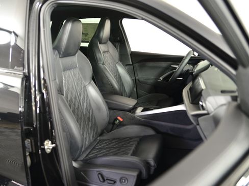 New 2025 Audi SQ5 Premium Plus image 17