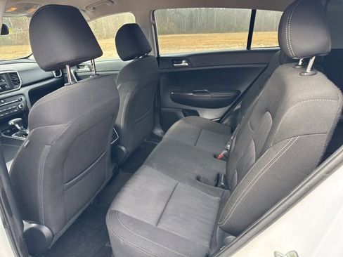 Used 2020 Kia Sportage LX image 9
