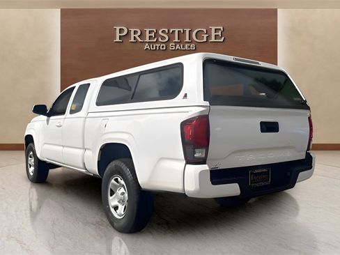 Used 2019 Toyota Tacoma SR image 7