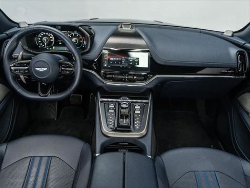 Used 2025 Aston Martin DBX 707 image 21