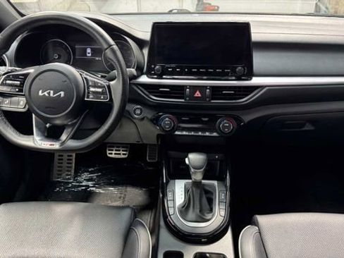 Used 2024 Kia Forte LXS FWD image 17