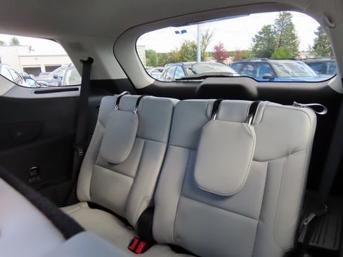 New 2026 Ford Explorer Platinum w/ LUX Leather Package image 17