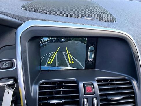 Used 2016 Volvo XC60 T6 Platinum w/ Protection Package image 27