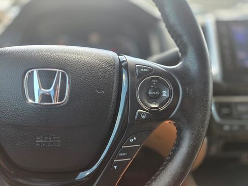 Used 2018 Honda Ridgeline RTL-E image 17
