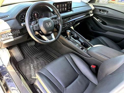 Used 2025 Honda Accord Touring image 15