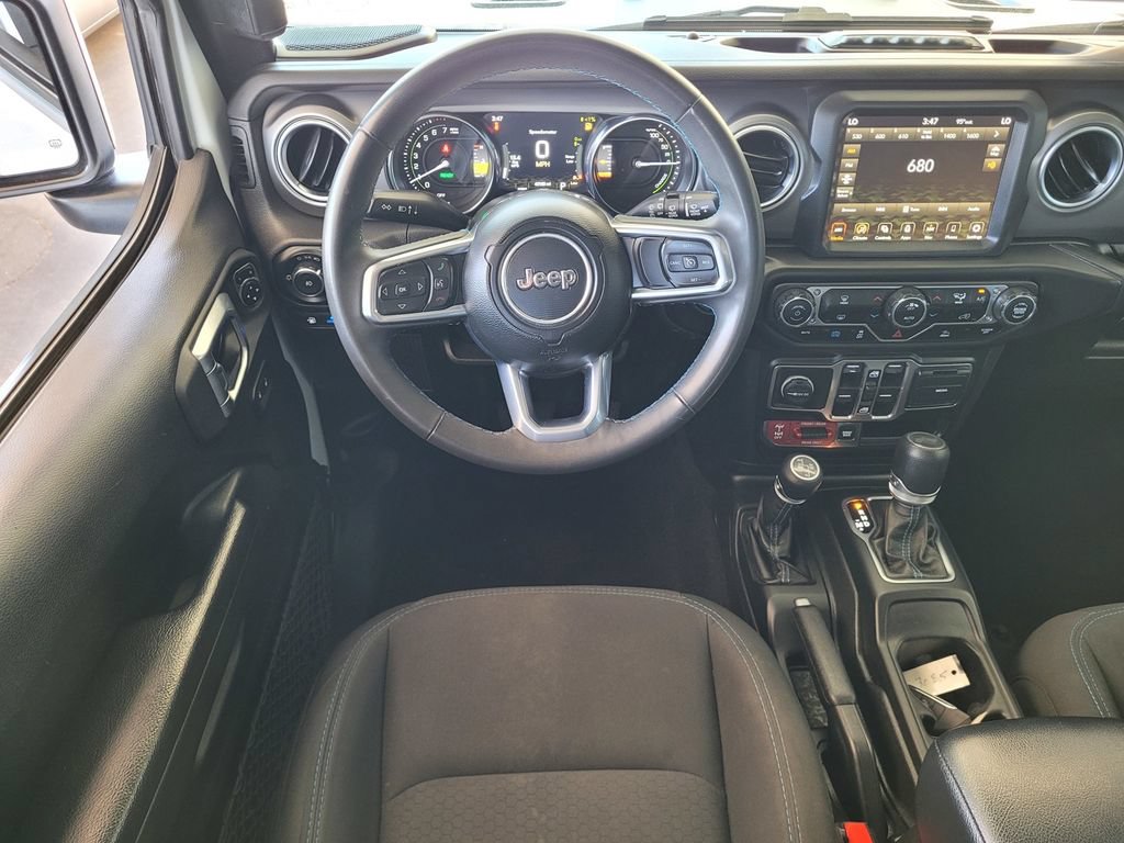 Used 2023 Jeep Wrangler Unlimited Rubicon 4xe AWD/4WD image 9