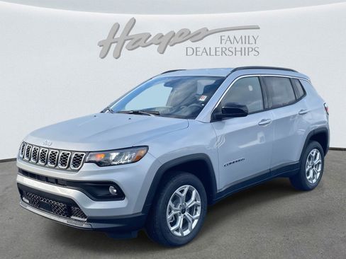 New 2026 Jeep Compass Latitude image 21