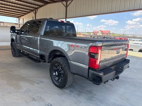 Used 2023 Ford F250 Lariat w/ Sport Appearance Package AWD/4WD image 6