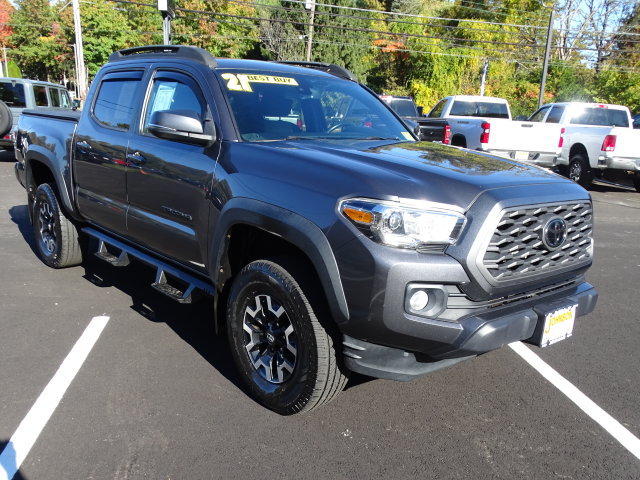 Used 2021 Toyota Tacoma TRD Off-Road w/ Technology Package AWD/4WD image 2